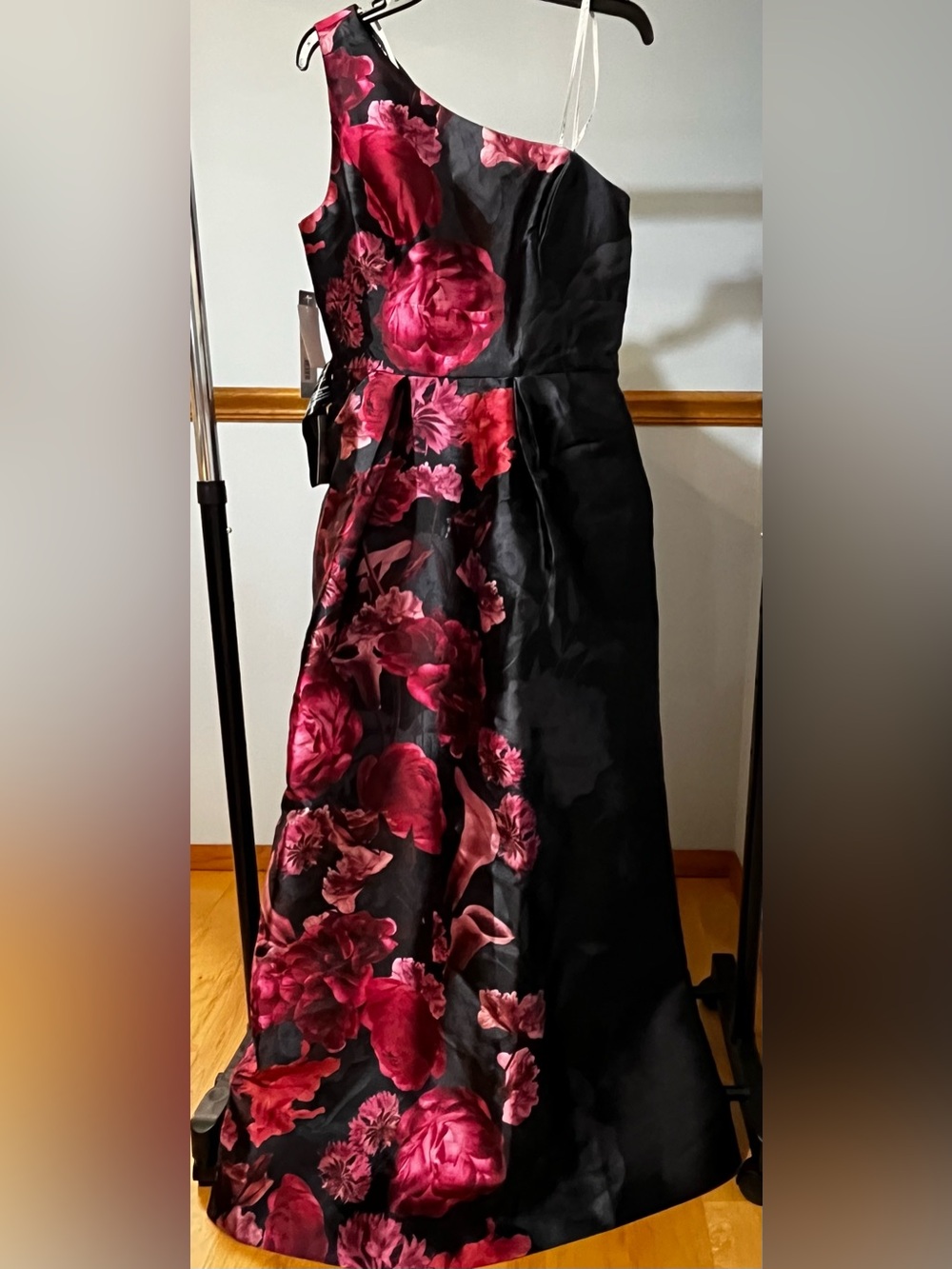 Kay Unger “Dianna” Gown, NWT, size 10